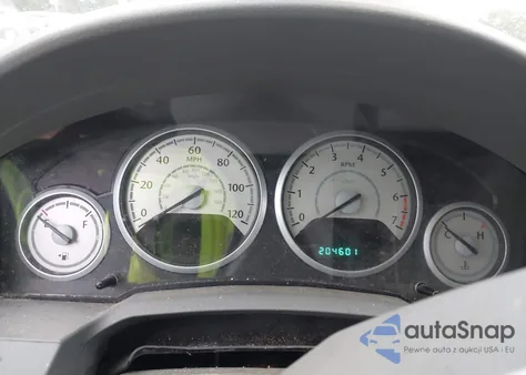 2008 Chrysler Town & Country Touring z USA, uszkodzony, nr VIN 2A8HR54P78R736148